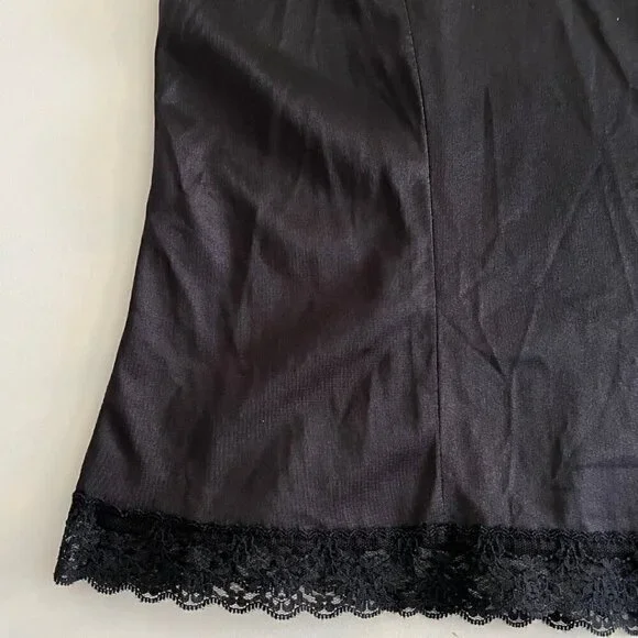 Fitted Black Lace Trim Center Bow Tank Top - Picture 5 of 5